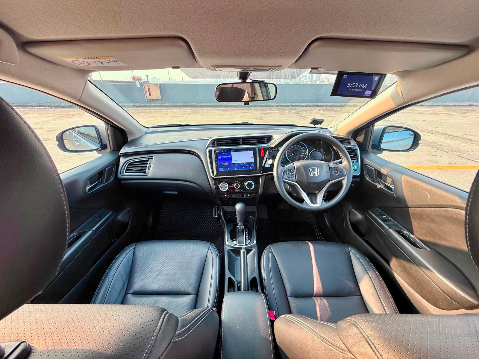 Honda City 1.5 V photo 5